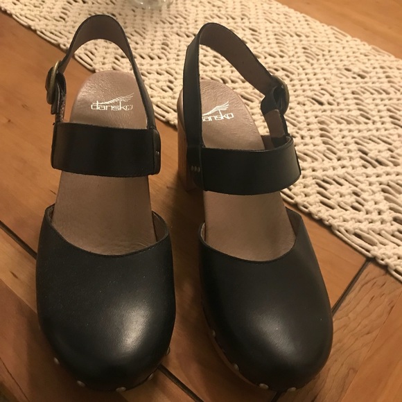 dansko women's dotty heeled sandal